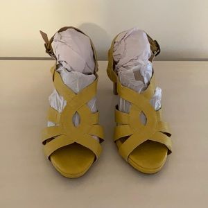 Cute Ankle-Strap Shoes 9.5W EUC